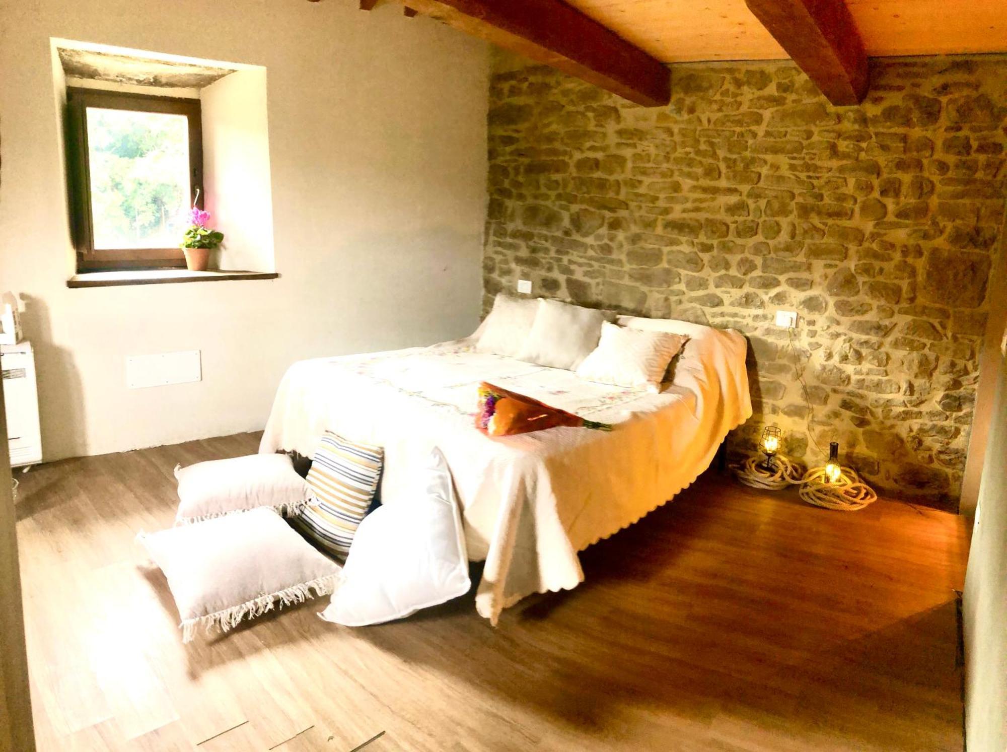 Bio Agriturismo Alba Etrusca Di Cortona - Organic Farmhouse- Appartamento Lavanda-Appartamento Rosmarino - Vasca Idromassaggio Esterna Poggioni Buitenkant foto