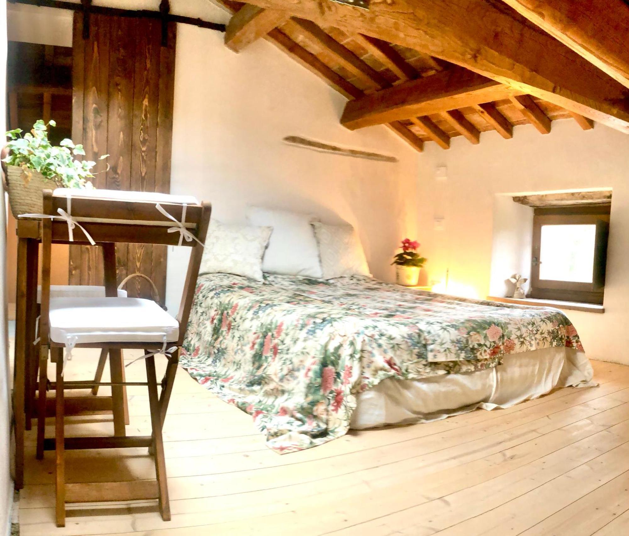 Bio Agriturismo Alba Etrusca Di Cortona - Organic Farmhouse- Appartamento Lavanda-Appartamento Rosmarino - Vasca Idromassaggio Esterna Poggioni Buitenkant foto