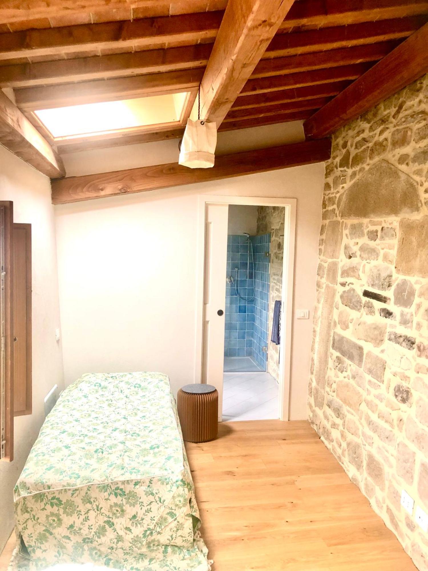 Bio Agriturismo Alba Etrusca Di Cortona - Organic Farmhouse- Appartamento Lavanda-Appartamento Rosmarino - Vasca Idromassaggio Esterna Poggioni Buitenkant foto